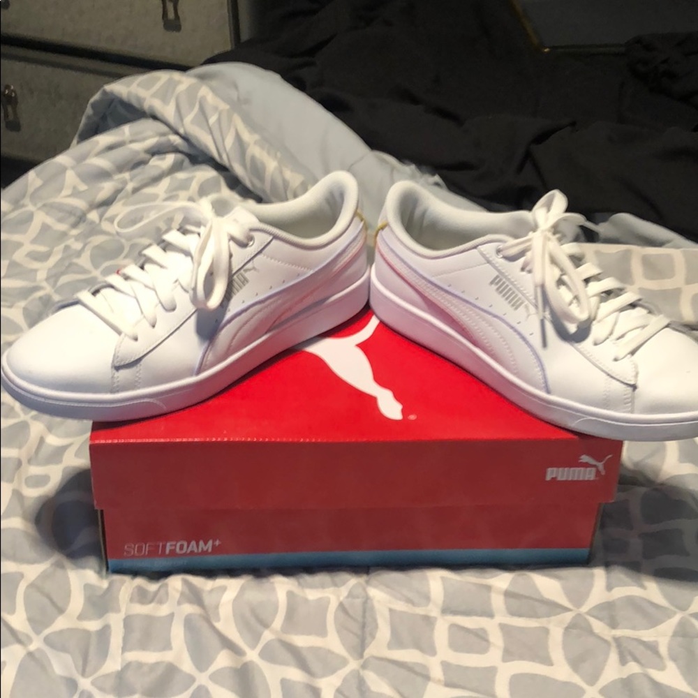 Puma tennis shoes